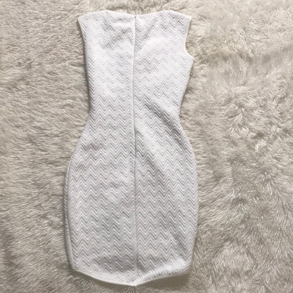 Arden B. Bodycon Dress - Picture 7 of 12